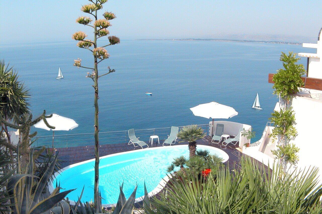 Apartahotel La Rosa Sul Mare Syracuse