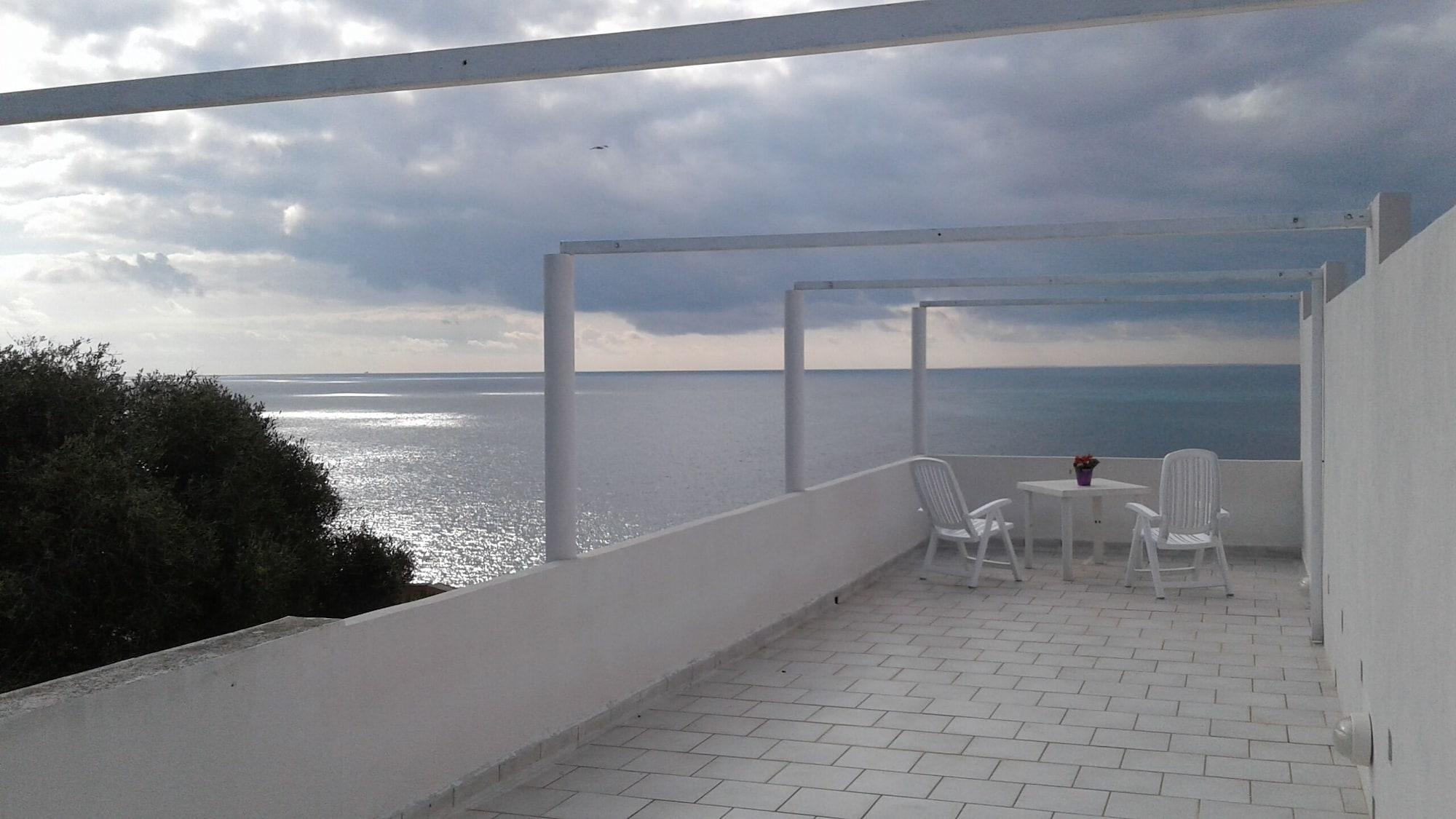 La Rosa Sul Mare Syracuse